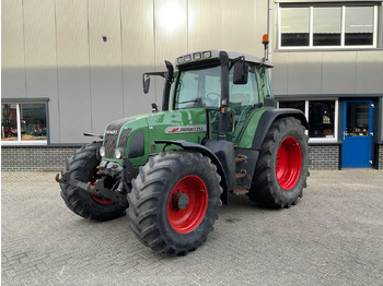 Traktors FENDT 700 Vario
