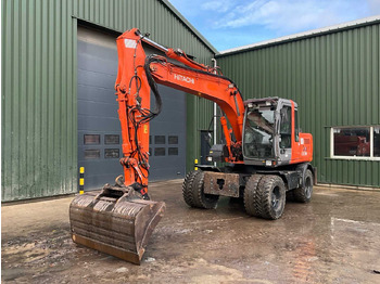 Riteņu ekskavators HITACHI ZX130W