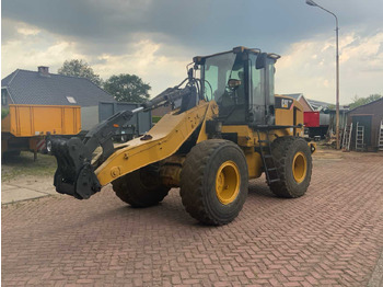 Riteņu iekrāvējs CATERPILLAR 924H