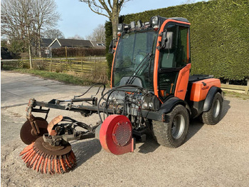 Traktors HOLDER