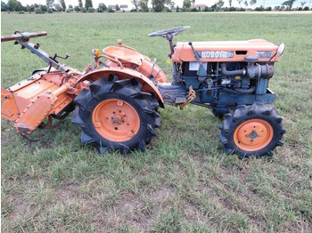 Traktors KUBOTA B series