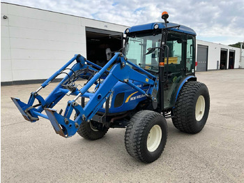 Traktors NEW HOLLAND Boomer