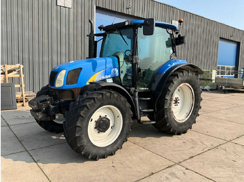 Traktors NEW HOLLAND T6000