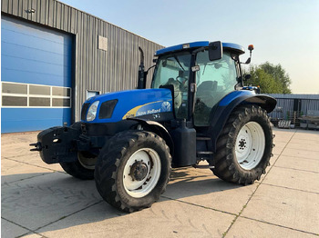 Traktors NEW HOLLAND T6000