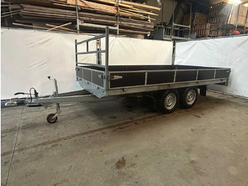 : fotogrāfija galvenē