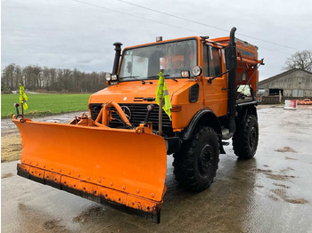 Kravas automašīna UNIMOG