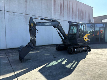 Kāpurķēžu ekskavators VOLVO EC55D