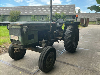 Traktors ZETOR