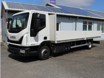 Automašīna ar kravas platformu IVECO