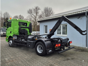 Pacēlājs ar āķi MAN TGM 15.250