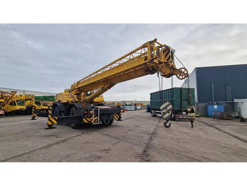 Celtnis nelīdzenām virsmām TADANO TR-400E