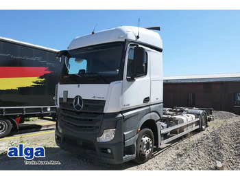 Konteineru vedējs/ Kravas automašīna ar noņemamā virsbūve MERCEDES-BENZ Actros 1842
