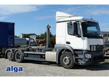 Pacēlājs ar āķi MERCEDES-BENZ Actros 2543