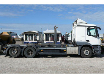 Pacēlājs ar āķi Mercedes-Benz 2543 L Actros 6x2, Meiller RK 21.70, Lenk-Lift: foto 2