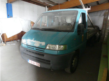 Vieglā automašīna PEUGEOT