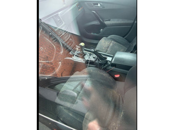 Vieglā automašīna PEUGEOT