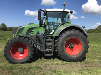 Traktors FENDT 828 Vario