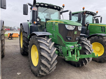 Traktors JOHN DEERE 6215R