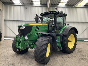 Traktors JOHN DEERE 6215R