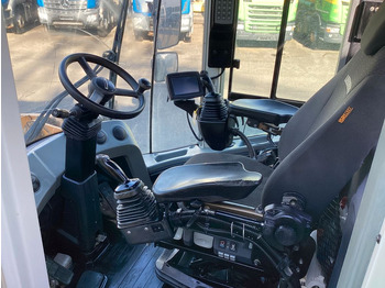 Riteņu iekrāvējs Liebherr L580 Xpower IV Zentralschmierung 5,4 kubik Schau: foto 5