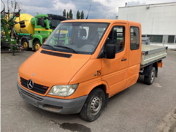 Automašīna ar kravas platformu MERCEDES-BENZ Sprinter 211