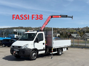 Automašīna ar kravas platformu IVECO Daily