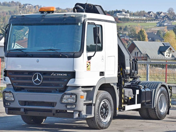Kravas auto ar manipulatoru, Vilcējs Mercedes-Benz ACTROS 1844 * Sattelzugmaschine *HIAB 330-5/FUNK: foto 4
