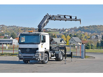 Kravas auto ar manipulatoru, Vilcējs Mercedes-Benz ACTROS 1844 * Sattelzugmaschine *HIAB 330-5/FUNK: foto 2