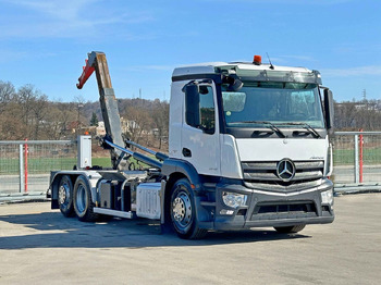 Pacēlājs ar āķi MERCEDES-BENZ Antos 2543