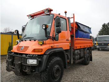 Sniega novākšanas tehnika UNIMOG U500