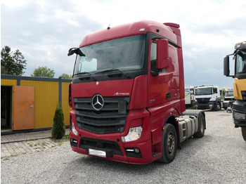 Vilcējs MERCEDES-BENZ Actros 1845