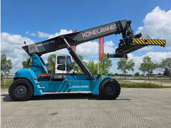 Sānu konteineru krāvējs KONECRANES