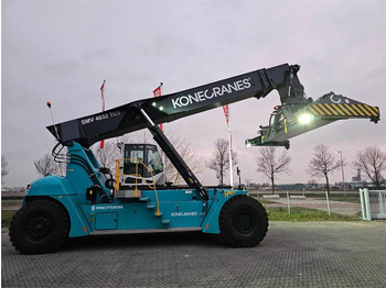 Sānu konteineru krāvējs KONECRANES