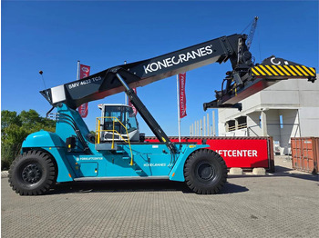Sānu konteineru krāvējs KONECRANES
