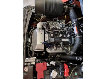 Dīzeļiekrāvējs TOYOTA