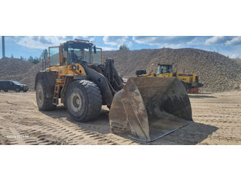 Riteņu iekrāvējs VOLVO L220E