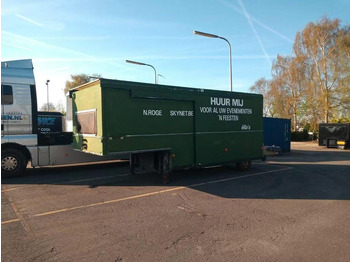 Puspiekabe slēgtā virsbūve