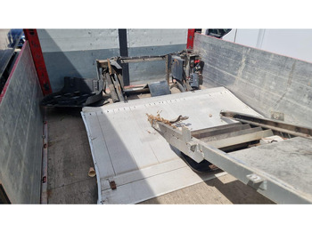 Kravas lifts DHOLLANDIA