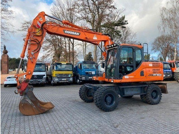 Riteņu ekskavators DOOSAN DX160W-3
