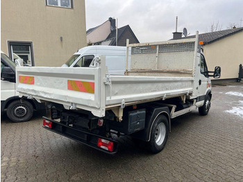 Kravas automašīna pašizgāzējs Iveco 70C17 3 way tipper: foto 4 Kravas automašīna pašizgāzējs Iveco 70C17 3 way tipper: foto 4