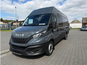Furgons ar slēgtā virsbūve IVECO Daily 35s18