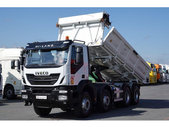 Kravas automašīna pašizgāzējs IVECO Trakker