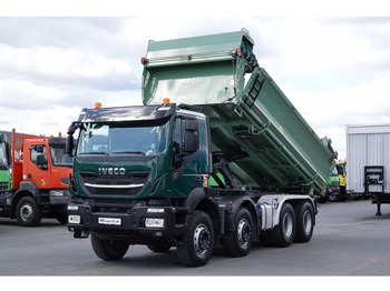 : fotogrāfija galvenē