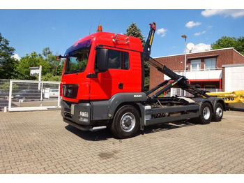 Pacēlājs ar āķi MAN TGS 26.480