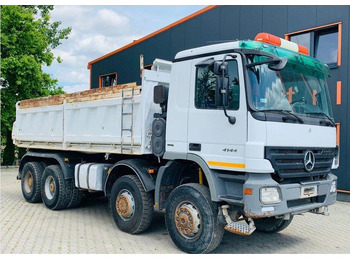 Kravas automašīna pašizgāzējs MERCEDES-BENZ Actros 4144