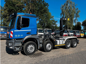Pacēlājs ar āķi MERCEDES-BENZ Arocs 3246