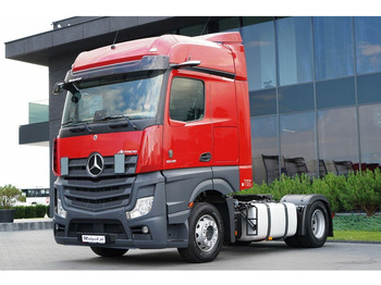 Vilcējs MERCEDES-BENZ Actros 1845