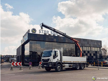 Kravas auto ar manipulatoru IVECO Trakker