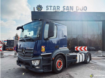 Vilcējs MERCEDES-BENZ Actros 1843