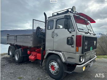 Bortu kravas automašīna/ Platforma, Kravas auto ar manipulatoru Volvo F89 46: foto 4